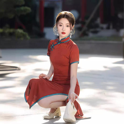 气质优雅，春季新款日常可穿酒红色提花复古风短袖旗袍YG-2375 商品图3