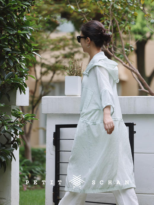 PETIT SCHAN小闪 CLO#316 mint 薄荷糖 日本进口清透感面料拼接解构连帽休闲风抽绳长款防晒服 商品图2