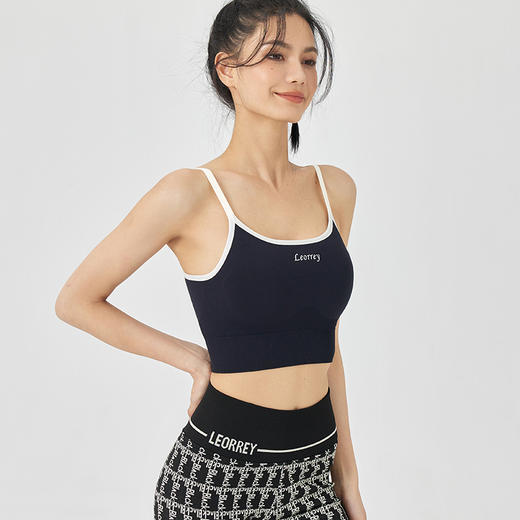 Leorrey乐拉大U型美背固定胸垫立体细腻罗纹肌理瑜伽运动小背心 商品图2