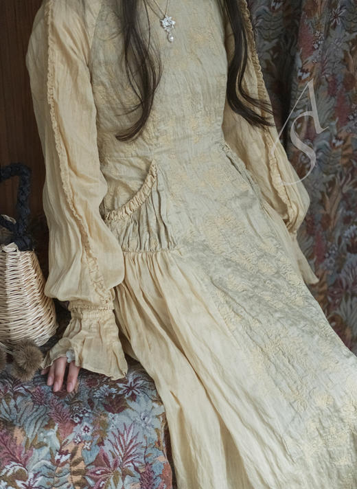 Renlisu  麦色草木染解构感碎褶连衣裙 商品图2