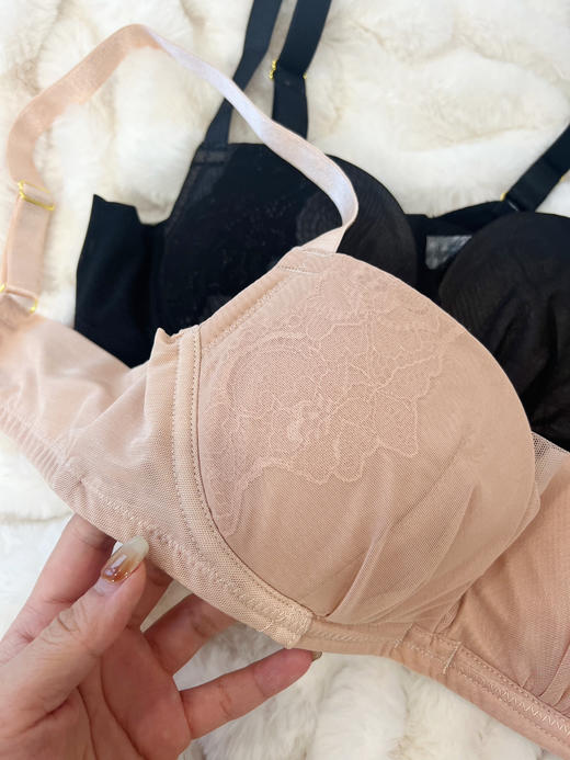 25特价 2402411    华** 蕾丝内衣 商品图2