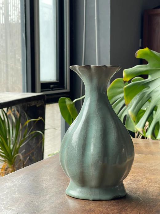 郊坛下官窑瓜棱花口扁瓶，顺丰包邮 商品图0