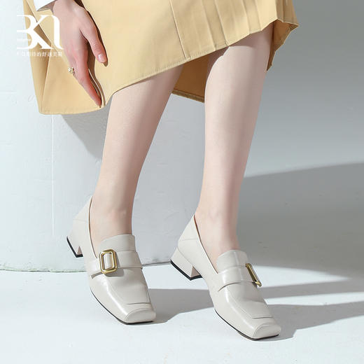 BAKERLOO羊皮方头侧方扣乐福中跟女鞋 商品图3