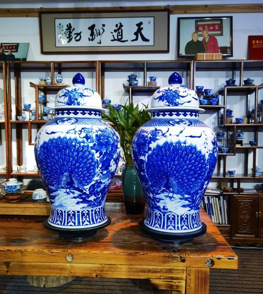 釉下彩青花孔雀牡丹图 商品图0