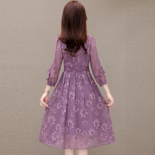 QYM-6605收腰系带紫色连衣裙女2024年新款春季提花裙中长款A字裙 商品图2