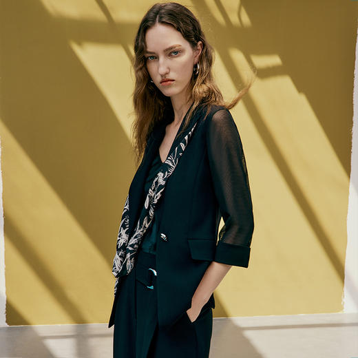 EITIE爱特爱夏季新款轻薄透气防晒薄外套7403103 商品图3