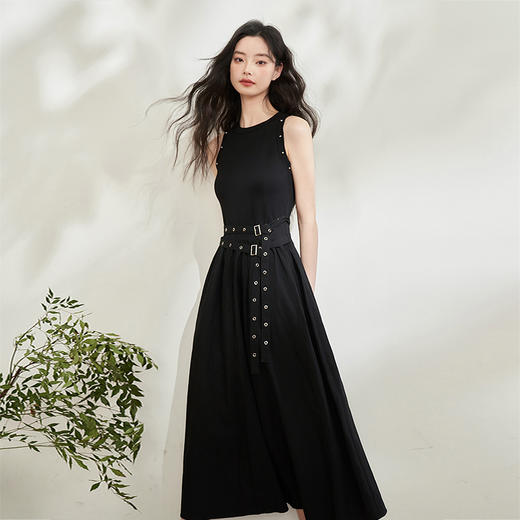 西遇黑色小众设计酷飒风连衣裙女新款铆钉收腰显瘦裙子V0050543 商品图0