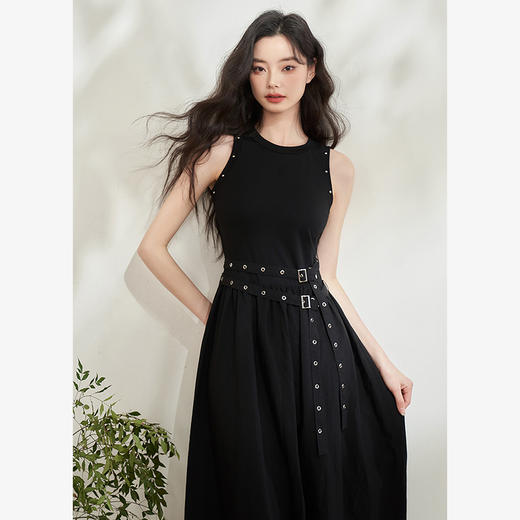 西遇黑色小众设计酷飒风连衣裙女新款铆钉收腰显瘦裙子V0050543 商品图2