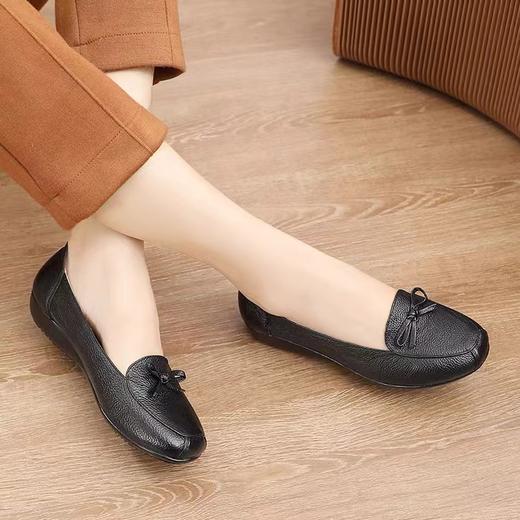 【实付满399送保温杯】【百搭浅口低跟休闲鞋】女款通勤办公小皮鞋 圆头平底单鞋 商品图1