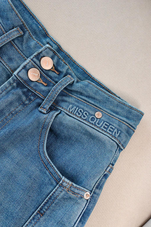 两粒扣高弹微喇超模裤 商品图7