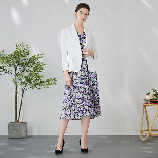 EITIE爱特爱时尚法式紫色印花收腰a字V领无袖连衣裙春季新款A2407315 商品图1