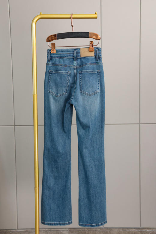 两粒扣高弹微喇超模裤 商品图12