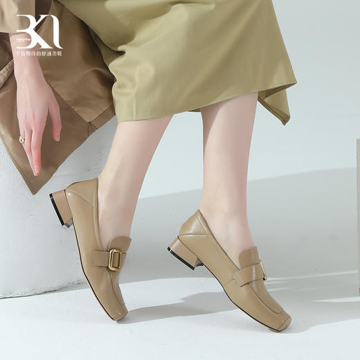 BAKERLOO羊皮方头侧方扣乐福中跟女鞋 商品图2