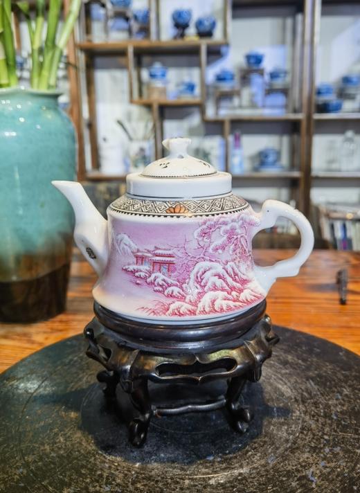 长空飞雪玛瑙红雪景壶 商品图0