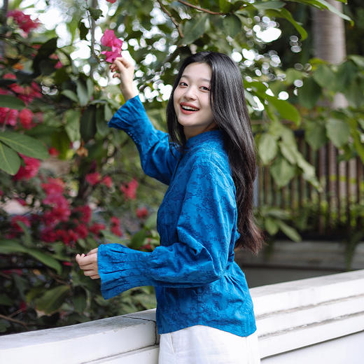 绽放089朵/高端光泽感亚麻棉新中式立领长袖微喇叭袖文艺棉麻衬衫 商品图1