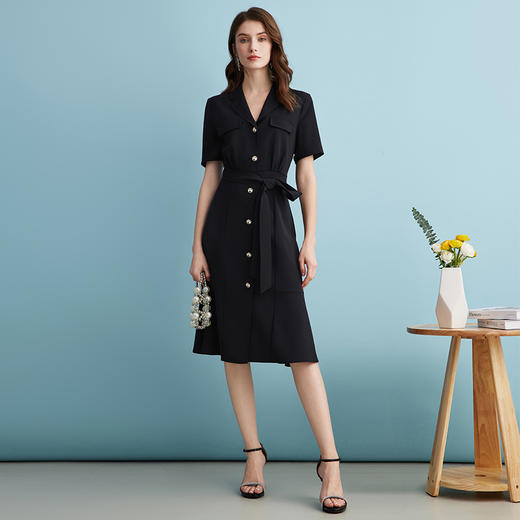 EITIE爱特爱气质通勤V领收腰显瘦鱼尾黑色衬衫连衣裙2024夏季新款B2407342 商品图3