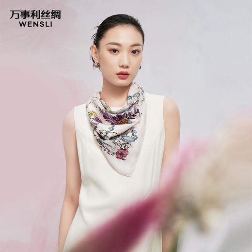 万事利“春日物语”63厘米双面印花中方巾 商品图0