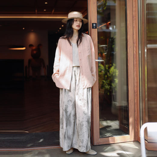 绽放121朵/高支高密棉波点提花米底印花挺阔感旅游穿搭休闲阔腿裤 商品图2