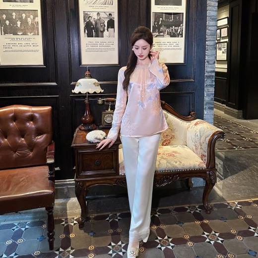 BeQueenStory【清泉牡丹】新中式圆领莲花扣牡丹提花桑蚕丝国风上衣 商品图4