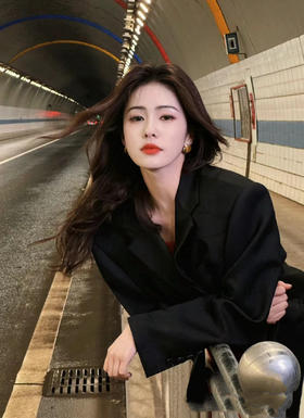 明星同款 ｜白鹿港风复古大片