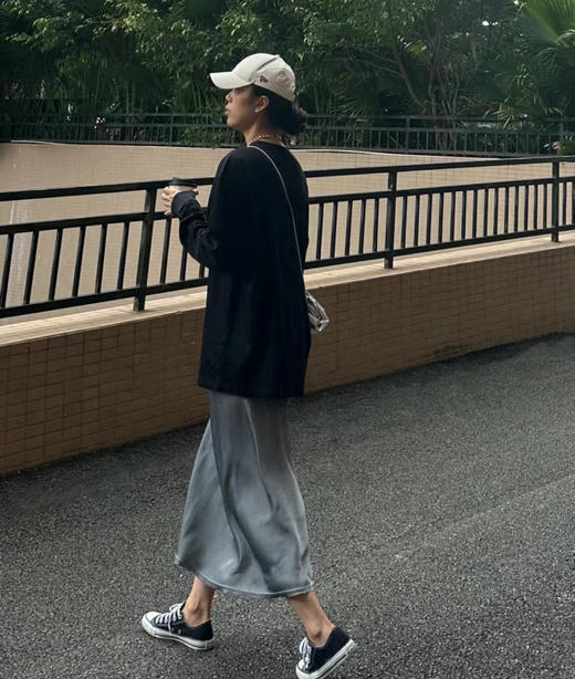 老米优品/JI简系列❤黑白2色~~ 随性松弛感《基础款口袋设计宽松长袖T》纯色圆领叠搭单穿绝绝子！ 商品图2