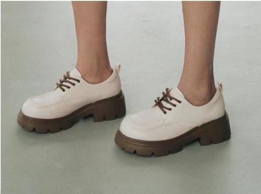 百丽厚底牛津女鞋2024春季新款鞋子黑色小皮鞋 商品图4