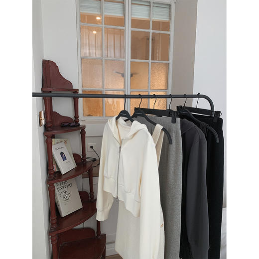 金蘑菇菇 慵懒周末 / 糯糯小卫衣+运动裤+背带裙 盐甜休闲三件套 商品图2