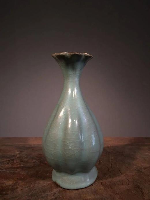 郊坛下官窑瓜棱花口扁瓶，顺丰包邮 商品图2