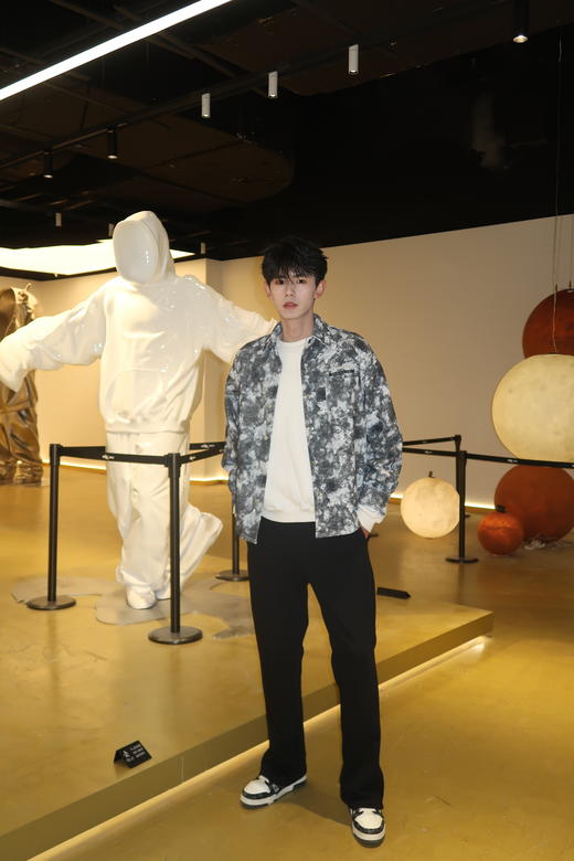 W419625248复古晕染衬衫外套 商品图1