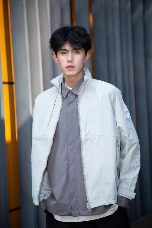 S415672955纯色夹克 商品图2