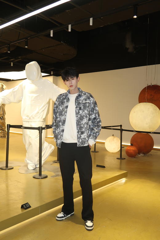 W419625248复古晕染衬衫外套 商品图3