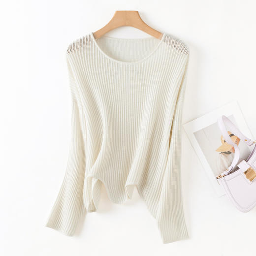 Avann低船领坑条镂空落肩衫24051SS 商品图3