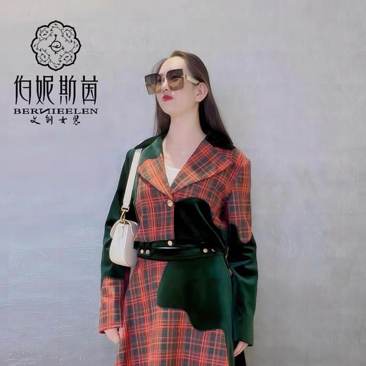 银朱色外套LZ3A10 商品图0