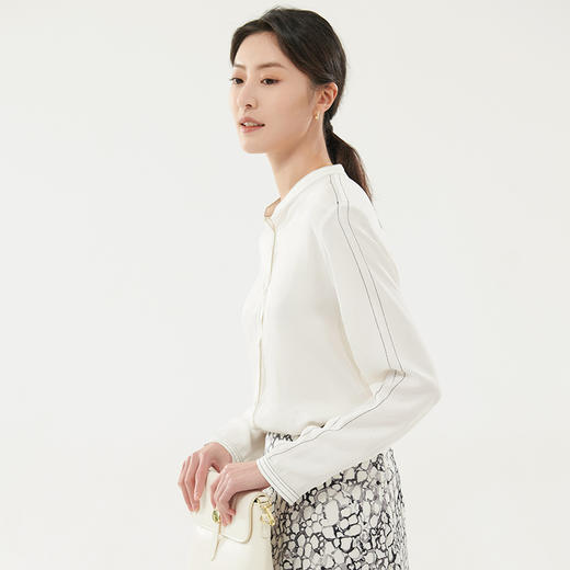 IN AND ON女装设计感撞色衬衫女绿色立领宽松时尚短款通勤上衣21779 商品图2