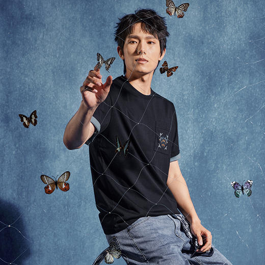 【非遗苗绣蝴蝶妈妈系列】柒牌男士短袖T恤夏季新款口袋绣花体恤	126T72750 商品图2