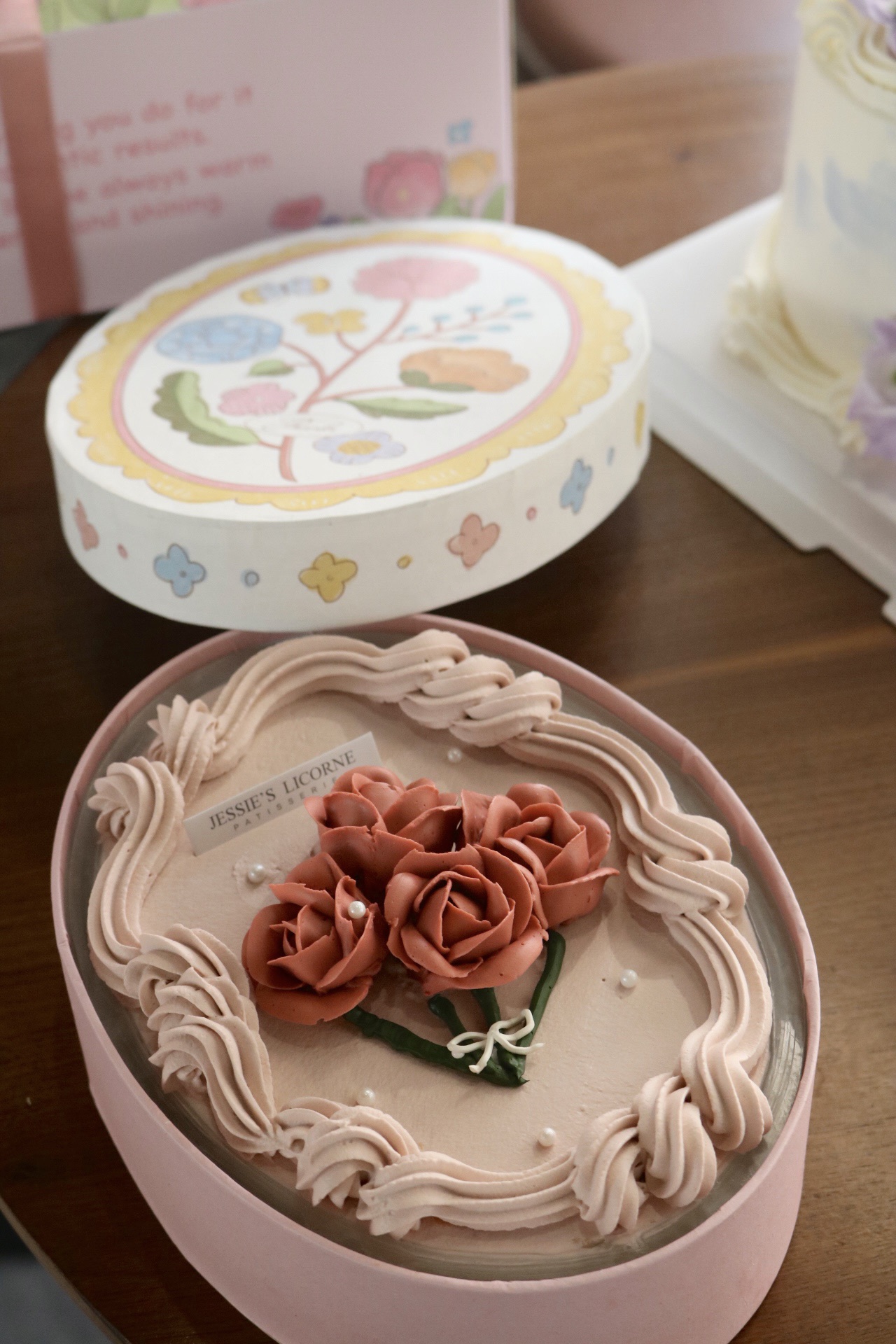 女神裱花盒子奶油蛋糕