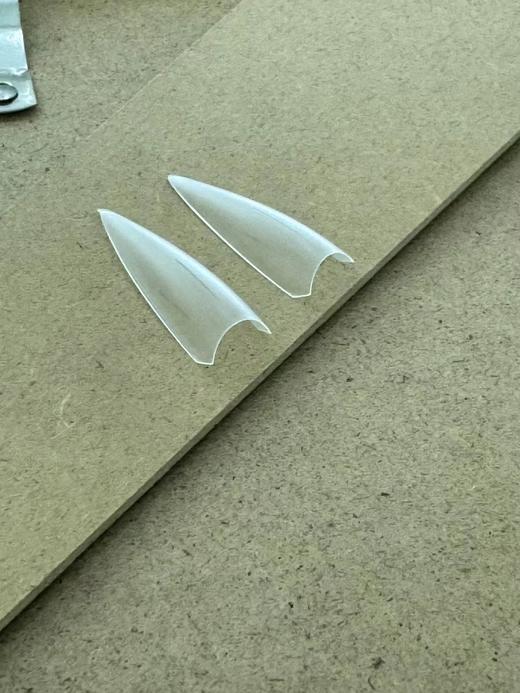 D弧磨砂长尖 //细狗磨砂长梯免刻磨甲片  两款可选择   300片一盒  格子盒子装 商品图3