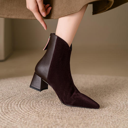 【预售5天】V口短靴女秋冬新款简约拼接棕色粗跟马丁靴羊翻皮中跟后拉链单靴XMNEHD&H260 商品图0