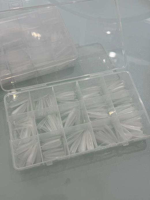 D弧磨砂长尖 //细狗磨砂长梯免刻磨甲片  两款可选择   300片一盒  格子盒子装 商品图2