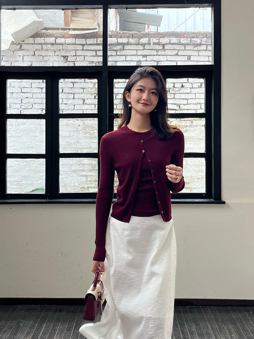 60支极细美丽诺羊毛圆领坑条开衫FJ5019243 商品图7