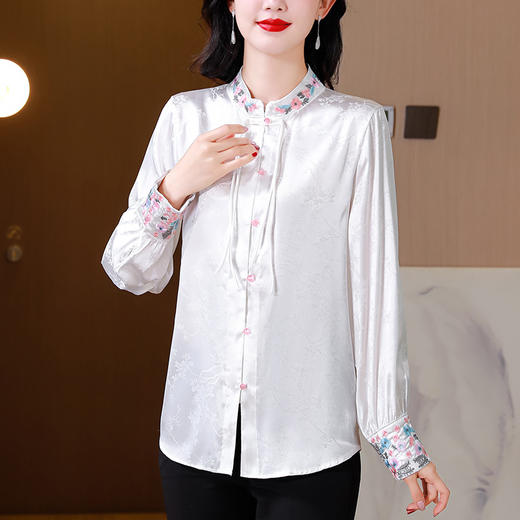 HT-6939新中式国风白色长袖刺绣衬衫2024春新款女装复古盘扣唐装汉服上衣 商品图2
