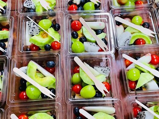 🥗🌸大珠小珠落玉盘😍缤纷甜蜜精选果切💜选用都是当季在售的新鲜好果子，全球美味鲜果尽入一方盘🥗连盒子都是千挑万选，给挑剔的你全方位的美妙体验💖😇😇😋 商品图4