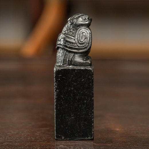 近代 韩登安款寿山石雕兽钮诗文印章 商品图1