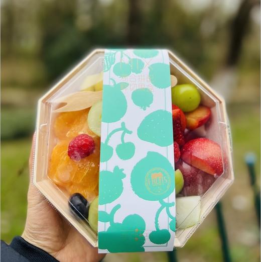 🥗🌸大珠小珠落玉盘😍缤纷甜蜜精选果切💜选用都是当季在售的新鲜好果子，全球美味鲜果尽入一方盘🥗连盒子都是千挑万选，给挑剔的你全方位的美妙体验💖😇😇😋 商品图0