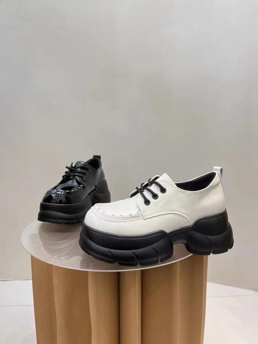 欧罗巴女鞋2024春季新款真皮松糕底圆头系带英伦风单鞋 商品图2