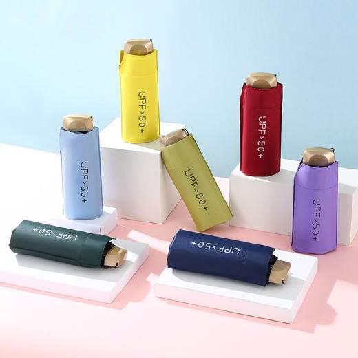 【晴雨出行无忧！精致小巧】晴雨两用小巧便携迷你礼品伞黑胶防晒遮阳太阳伞女扁五折伞，悬垂感高密色丁布 高针密织，有效阻隔紫外线。 商品图1