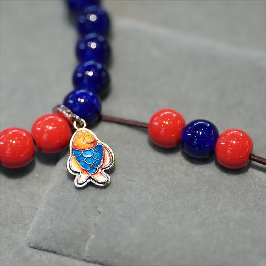 普陀锦鲤平安手串 红蓝两色香灰佛珠+珐琅工艺足银国潮风锦鲤吊坠 四季平安 相随守护 商品图4