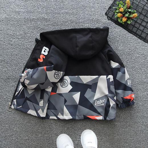 帅气男童迷彩冲锋衣中小童2024春款儿童休闲风衣外套宝宝潮牌童装 商品图0