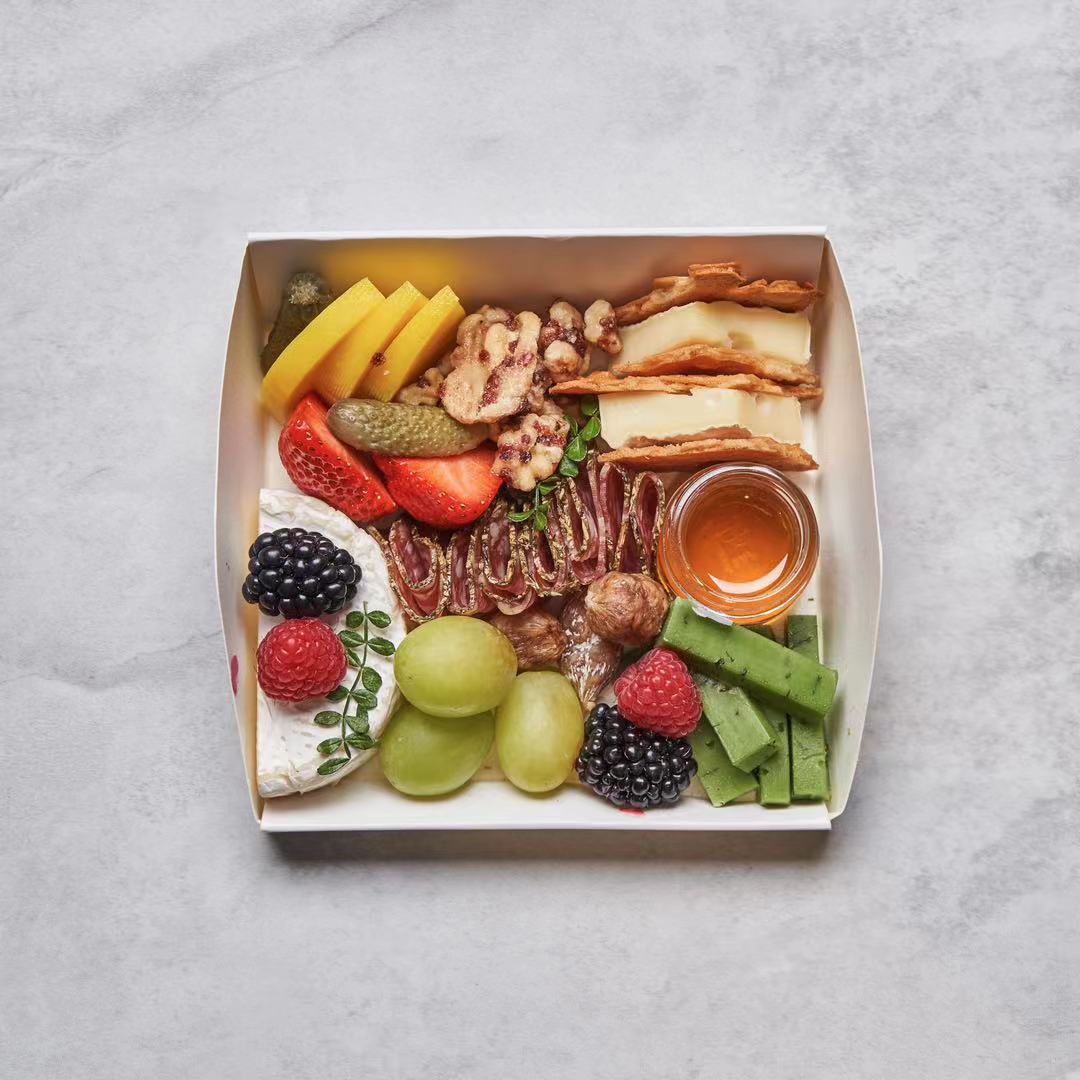 中型水果奶酪火腿盒子（2-3人份）