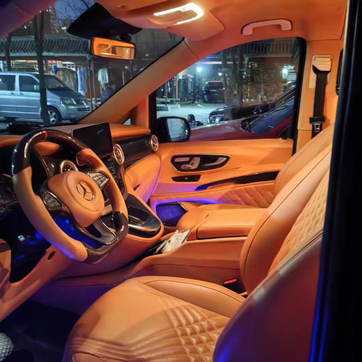 奔驰 威霆 2.0T 精英版 7座【长租-北京】 商品图3